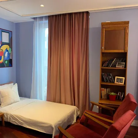 Downtown Italian Apartment