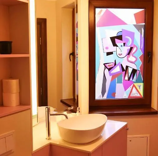 Downtown Italian Apartament